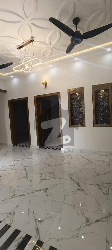 آئی ۔ 14 اسلام آباد میں 5 کمروں کا 5 مرلہ مکان 2.45 کروڑ میں برائے فروخت۔