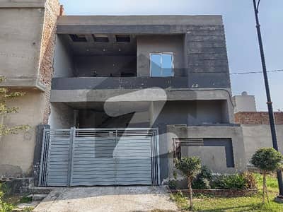 کینال ویلی لوئر کینال روڈ,فیصل آباد میں 5 مرلہ مکان 95.0 لاکھ میں برائے فروخت۔