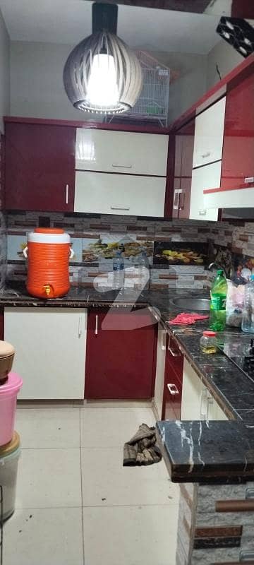 گلستانِِ جوہر ۔ بلاک 17 گلستانِ جوہر,کراچی میں 2 کمروں کا 5 مرلہ فلیٹ 1.07 کروڑ میں برائے فروخت۔