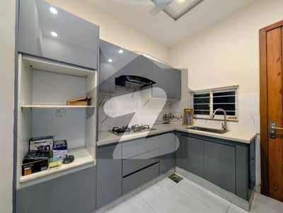 ڈی ایچ اے فیز 5 ڈیفنس (ڈی ایچ اے),لاہور میں 7 مرلہ مکان 3.1 لاکھ میں کرایہ پر دستیاب ہے۔