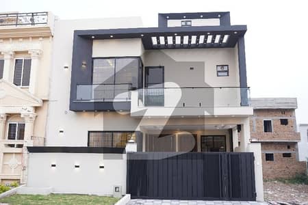 GULBERG RESIDENTIAL F BLOCK 7 MARLA HOUSE FOR SALE BRAND NEW