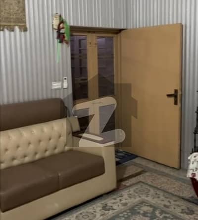 کلفٹن کالونی لاہور میں 3 کمروں کا 5 مرلہ مکان 1.7 کروڑ میں برائے فروخت۔