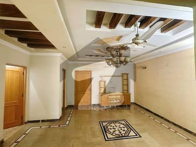 جوہر ٹاؤن لاہور میں 2 کمروں کا 12 مرلہ بالائی پورشن 90.0 ہزار میں کرایہ پر دستیاب ہے۔ جوہر ٹاؤن لاہور میں 2 کمروں کا 12 مرلہ بالائی پورشن 90.0 ہزار میں کرایہ پر دستیاب ہے۔