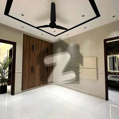 جوبلی ٹاؤن لاہور میں 2 کمروں کا 3 مرلہ فلیٹ 60.0 لاکھ میں برائے فروخت۔