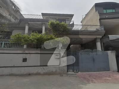 Prime Location Range Road House Sized 1 Kanal