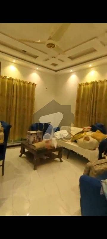 Ready To Buy A Prime Location Upper Portion 256 Square Yards In Bufferzone - Sector 15-A/5