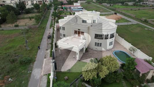 ڈی ۔ 17 اسلام آباد میں 5 کنال فارم ہاؤس 22.0 کروڑ میں برائے فروخت۔