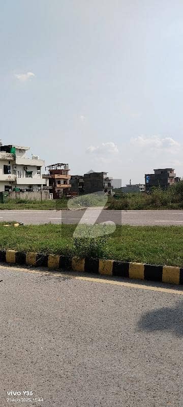 G14/2 possession plot for Sale Size 35*70 deal with direct owner