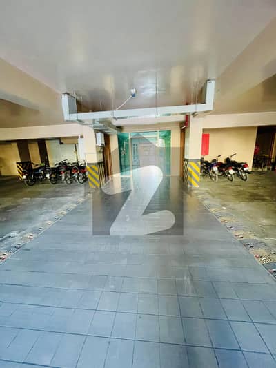 عسکری 10 - سیکٹر ایس عسکری 10,عسکری,لاہور میں 4 کمروں کا 12 مرلہ فلیٹ 1.52 لاکھ میں کرایہ پر دستیاب ہے۔