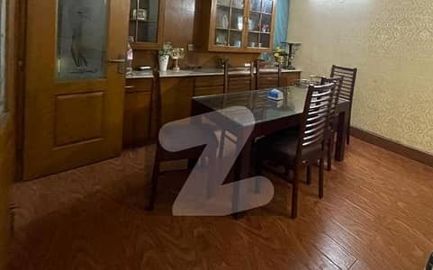 House Sized 10 Marla In Allama Iqbal Town