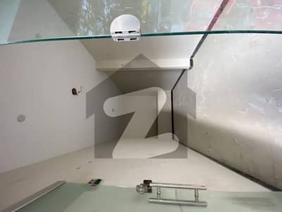 SHOP AVAILABLE FOR RENT ON MAIN ROAD