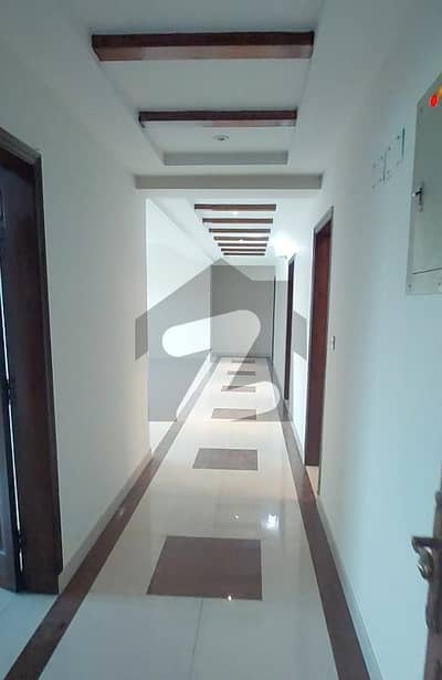 عسکری 11 ۔ سیکٹر بی اپارٹمنٹس عسکری 11,عسکری,لاہور میں 3 کمروں کا 10 مرلہ فلیٹ 3.3 کروڑ میں برائے فروخت۔