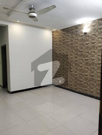 ایف ۔ 11/3 ایف ۔ 11,اسلام آباد میں 4 کمروں کا 10 مرلہ مکان 2.9 لاکھ میں کرایہ پر دستیاب ہے۔