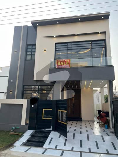 ڈی ایچ اے 11 رہبر فیز 2 ڈی ایچ اے 11 رہبر,لاہور میں 3 کمروں کا 5 مرلہ مکان 2.3 کروڑ میں برائے فروخت۔ ڈی ایچ اے 11 رہبر فیز 2 ڈی ایچ اے 11 رہبر,لاہور میں 3 کمروں کا 5 مرلہ مکان 2.3 کروڑ میں برائے فروخت۔