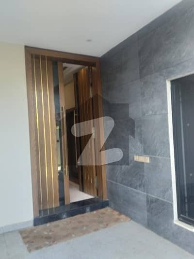 ایف ۔ 11 اسلام آباد میں 6 کمروں کا 1 کنال زیریں پورشن 7.5 لاکھ میں کرایہ پر دستیاب ہے۔