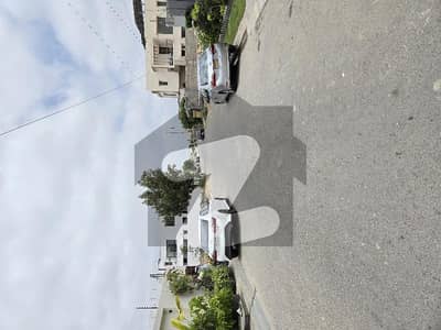 500 Yards Plot for sale.