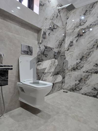 ڈی ۔ 12 اسلام آباد میں 3 کمروں کا 1 کنال زیریں پورشن 1.8 لاکھ میں کرایہ پر دستیاب ہے۔