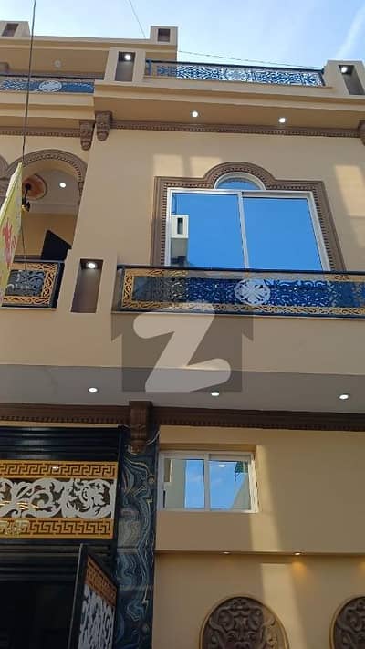 پنجاب یونیورسٹی سوسائٹی فیز 2 پنجاب یونیورسٹی ایمپلائیز سوسائٹی,لاہور میں 3 کمروں کا 3 مرلہ مکان 1.35 کروڑ میں برائے فروخت۔