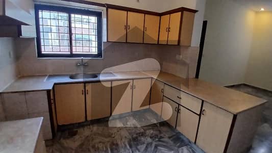 5 Lower Portion Available For Rent Good Location