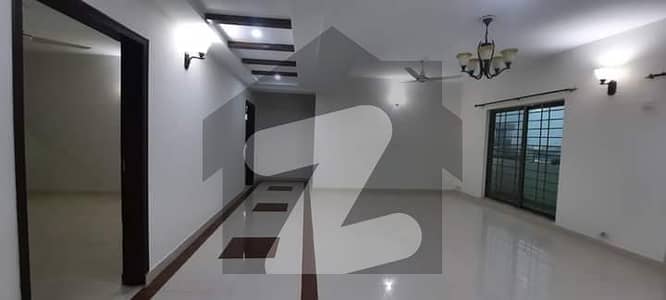 عسکری 11 عسکری,لاہور میں 3 کمروں کا 10 مرلہ فلیٹ 1.1 لاکھ میں کرایہ پر دستیاب ہے۔