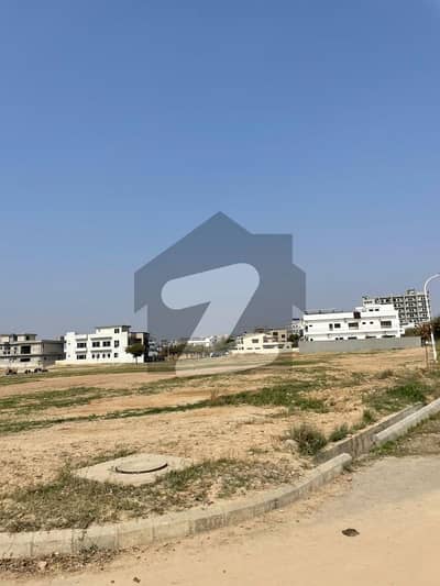 1 Kanal Develop Position Solid Land Plot Available For Sale In J Block Of Gulberg Residencia