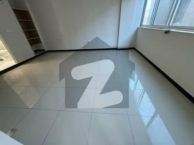 جی ۔ 8 مرکز جی ۔ 8,اسلام آباد میں 2 مرلہ دفتر 1.2 لاکھ میں کرایہ پر دستیاب ہے۔