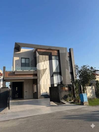 1 KANAL MODREN HOUSE FOR RENT IN DHA LAHORE PHASE 7