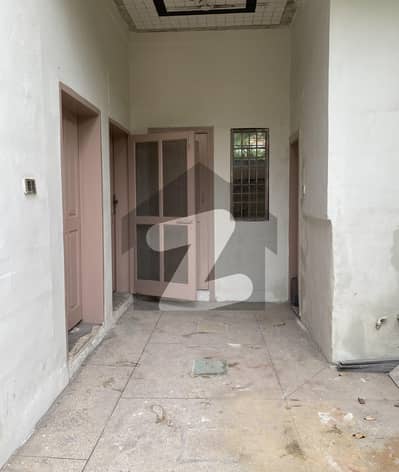 Hayatabad phase 4 5m house for rent