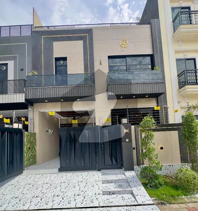 سینٹرل پارک ۔ بلاک اے1 سینٹرل پارک ہاؤسنگ سکیم,لاہور میں 4 کمروں کا 5 مرلہ مکان 2.3 کروڑ میں برائے فروخت۔