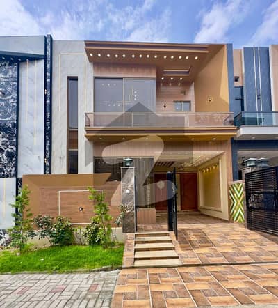 سینٹرل پارک ۔ بلاک اے1 سینٹرل پارک ہاؤسنگ سکیم,لاہور میں 4 کمروں کا 5 مرلہ مکان 2.1 کروڑ میں برائے فروخت۔