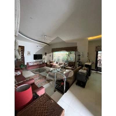 500 Yards Bunaglow Available For Sale At Prime Location