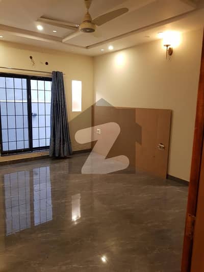 بحریہ ٹاؤن سیکٹر ای بحریہ ٹاؤن,لاہور میں 2 کمروں کا 10 مرلہ زیریں پورشن 85.0 ہزار میں کرایہ پر دستیاب ہے۔ بحریہ ٹاؤن سیکٹر ای بحریہ ٹاؤن,لاہور میں 2 کمروں کا 10 مرلہ زیریں پورشن 85.0 ہزار میں کرایہ پر دستیاب ہے۔