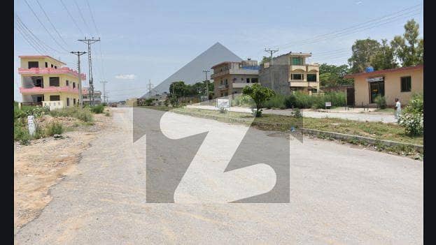 IDEAL Located Plot # 568 Corner ParkFace IDEAL Located Plot # 568 Corner ParkFace