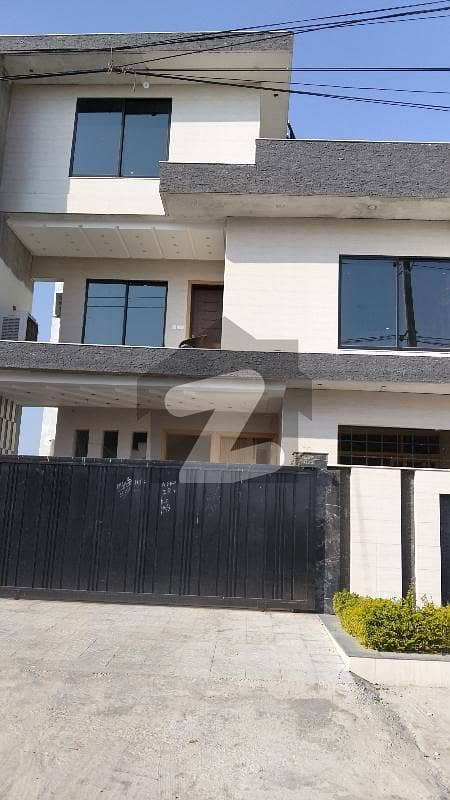 جی ۔ 13 اسلام آباد میں 4 کمروں کا 8 مرلہ مکان 5.7 کروڑ میں برائے فروخت۔ جی ۔ 13 اسلام آباد میں 4 کمروں کا 8 مرلہ مکان 5.7 کروڑ میں برائے فروخت۔