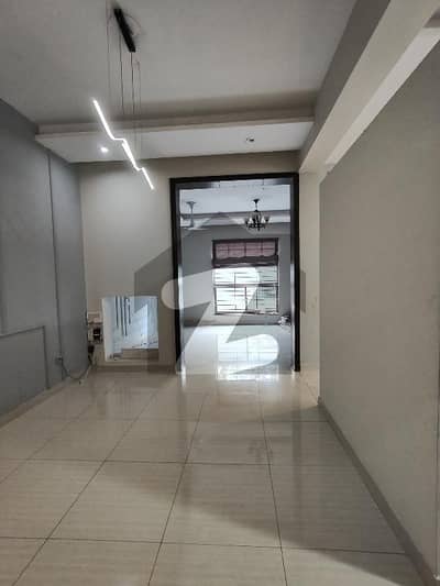 ای ۔ 11 اسلام آباد میں 4 کمروں کا 10 مرلہ مکان 2.3 لاکھ میں کرایہ پر دستیاب ہے۔