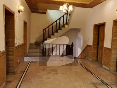 5 bedrooms & 5 bathrooms 2DD 2Tv lounge 2 kitchen