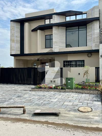 ڈی ۔ 12/1 ڈی ۔ 12,اسلام آباد میں 5 کمروں کا 11 مرلہ مکان 11.5 کروڑ میں برائے فروخت۔