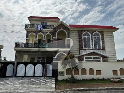 ڈی ایچ اے فیز 5 - سیکٹر ایف ڈی ایچ اے ڈیفینس فیز 5,ڈی ایچ اے ڈیفینس,اسلام آباد میں 6 کمروں کا 14 مرلہ مکان 6.9 کروڑ میں برائے فروخت۔
