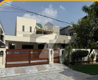 ڈی ایچ اے فیز 3 - بلاک ایکس فیز 3,ڈیفنس (ڈی ایچ اے),لاہور میں 5 کمروں کا 1 کنال مکان 7.25 کروڑ میں برائے فروخت۔ ڈی ایچ اے فیز 3 - بلاک ایکس فیز 3,ڈیفنس (ڈی ایچ اے),لاہور میں 5 کمروں کا 1 کنال مکان 7.25 کروڑ میں برائے فروخت۔