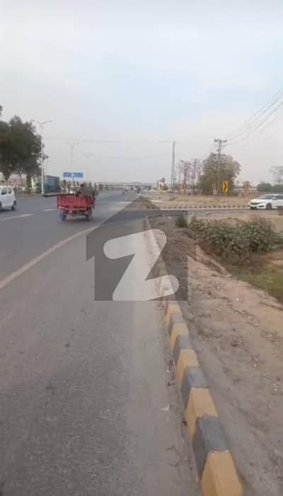 ملتان روڈ لاہور میں 29 کنال کمرشل پلاٹ 72.5 کروڑ میں برائے فروخت۔