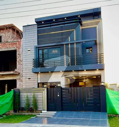 5 Marla Ultra Modern Luxury House For Sale