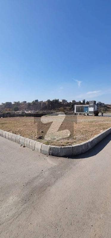 Boulevard Corner 4 Sides Open 10 Marla Commercial Plot