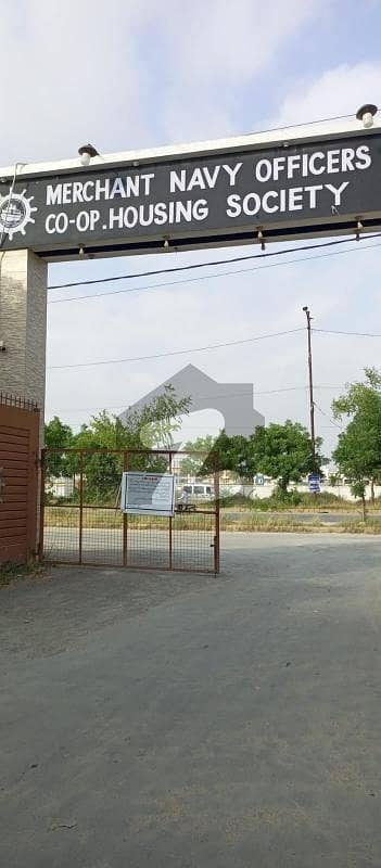 1000 Sq Yard  main 200 ft wide road  best location for investment