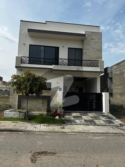 ڈی ایچ اے فیز 5 - سیکٹر ایف ڈی ایچ اے ڈیفینس فیز 5,ڈی ایچ اے ڈیفینس,اسلام آباد میں 4 کمروں کا 5 مرلہ مکان 4.3 کروڑ میں برائے فروخت۔