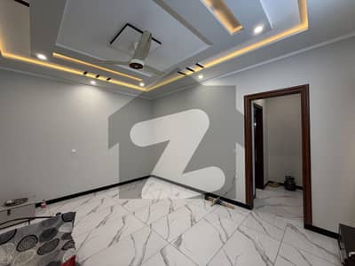 حیات آباد فیز 6 - ایف9 حیات آباد فیز 6,حیات آباد,پشاور میں 1 کنال مکان 13.5 کروڑ میں برائے فروخت۔