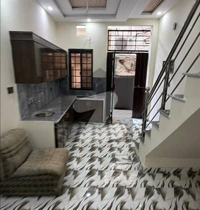 سکیم موڑ ملتان روڈ,لاہور میں 3 کمروں کا 2 مرلہ مکان 88.0 لاکھ میں برائے فروخت۔