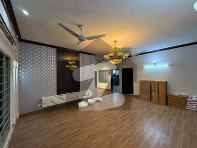 ڈی ایچ اے ڈیفینس فیز 2 ڈی ایچ اے ڈیفینس,اسلام آباد میں 6 کمروں کا 1 کنال مکان 2.7 لاکھ میں کرایہ پر دستیاب ہے۔ ڈی ایچ اے ڈیفینس فیز 2 ڈی ایچ اے ڈیفینس,اسلام آباد میں 6 کمروں کا 1 کنال مکان 2.7 لاکھ میں کرایہ پر دستیاب ہے۔