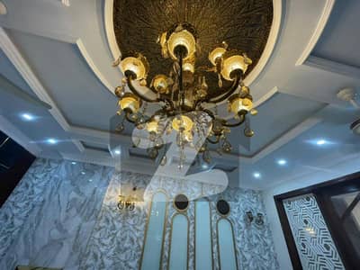 بحریہ ٹاؤن جاسمین بلاک بحریہ ٹاؤن سیکٹر سی,بحریہ ٹاؤن,لاہور میں 5 کمروں کا 10 مرلہ مکان 1.4 لاکھ میں کرایہ پر دستیاب ہے۔