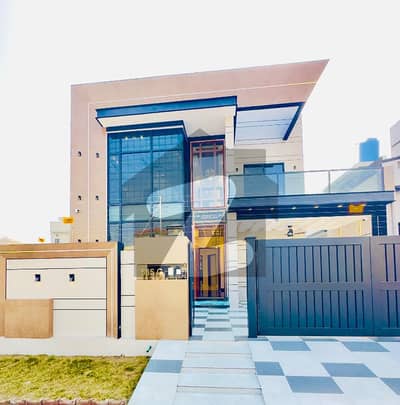 10 Marla Ultra Modern Luxury House For Sale