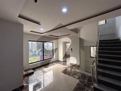 BEAUTIFULL ONE BEDROOM FLAT AVAILABLE FOR RENT